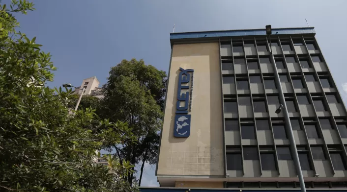 Icetex Demoras en giro de recursos afectarán a miles de estudiantes universitarios. Icetex advierte sobre impacto en becas y créditos educativos.