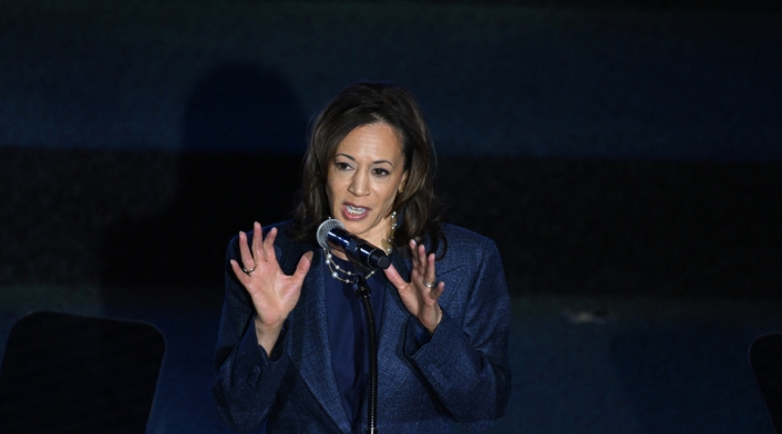 Kamala Harris Kamala Harris lidera las encuestas en Iowa a tres días de las elecciones presidenciales.