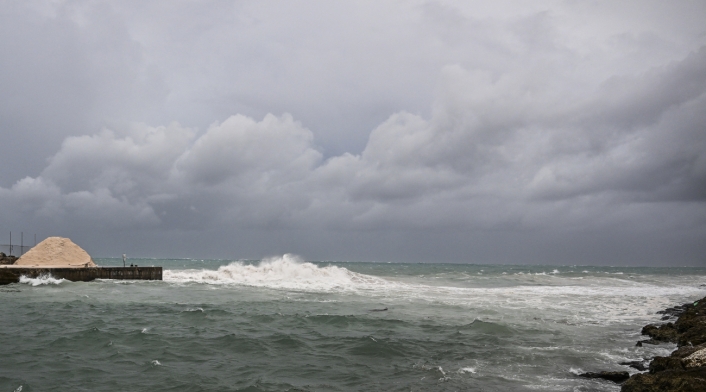 Huracán Rafael en el Caribe Alerta por huracán Rafael: vigilancia en Caribe y San Andrés por oleaje moderado.
