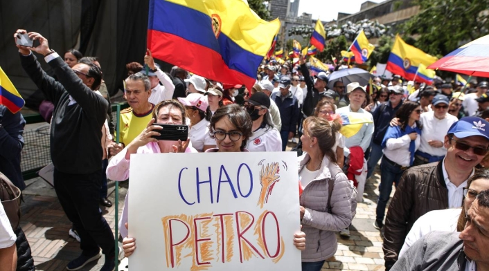 Marcha contra Gobierno Petro Protesta contra Gustavo Petro: Ciudadanos se movilizan este sábado en varias ciudades del país.