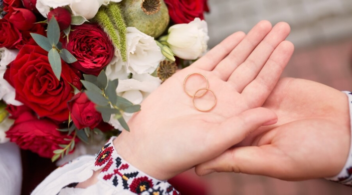 Matrimonio infantil El Senado aprueba ley que prohíbe matrimonio para menores de edad en Colombia para proteger a los jóvenes y prevenir abusos.