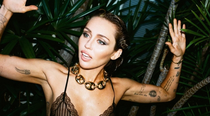 Miley Cyrus anuncia su próximo álbum de estudio Miley Cyrus
