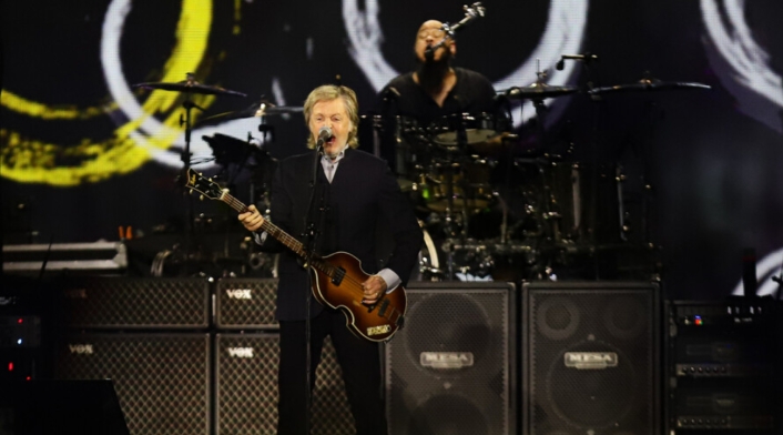 Paul McCartney Paul McCartney emocionó a Bogotá con clásicos de The Beatles y Wings en el estadio El Campín