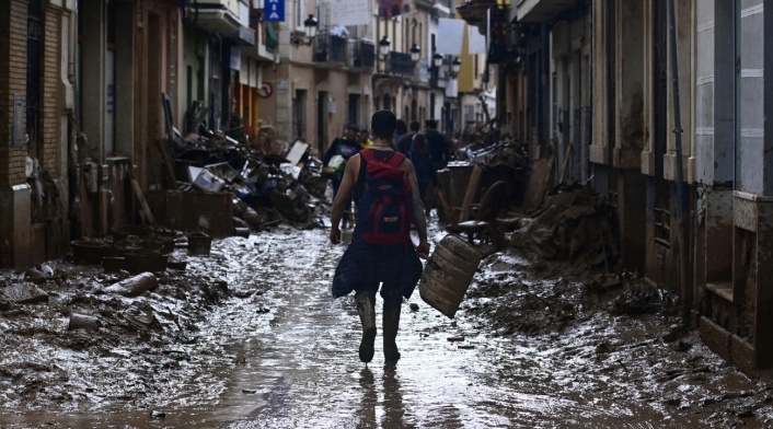 Inundaciones en Valencia Esta catástrofe, que afecta mayoritariamente a la Comunidad Valenciana, fue calificada como la peor serie de inundaciones en el país desde el siglo pasado