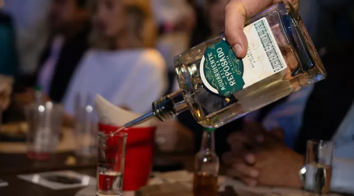 Licores de Cundinamarca presenta su nueva versión premium: Aguardiente Reposado