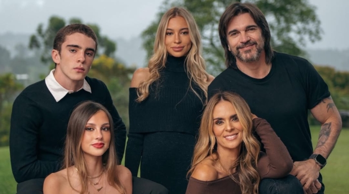 Juanes y su familia Juanes y su familia