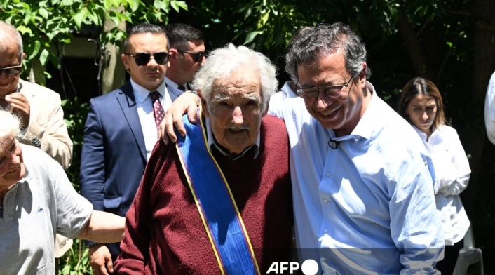 Pepe Mujica y Gustavo Petro Pepe Mujica y Gustavo Petro