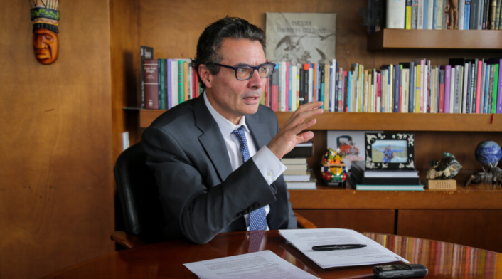 Alejandro Gaviria Alejandro Gaviria