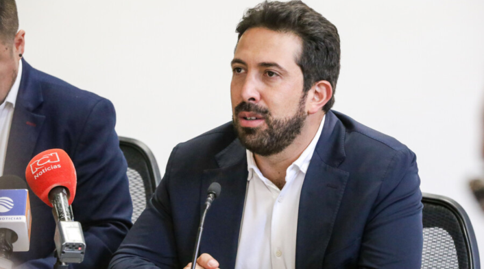 Diego Guevara defiende reforma tributaria Diego Guevara defiende reforma tributaria
