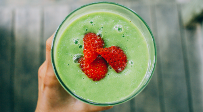 3 BATIDOS SALUDABLES fáciles para DESAYUNAR 3 BATIDOS SALUDABLES fáciles para DESAYUNAR
