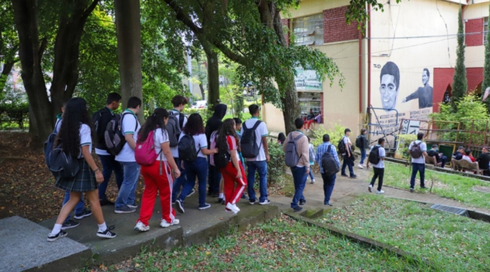 Estudiantes en vacaciones Estudiantes en vacaciones