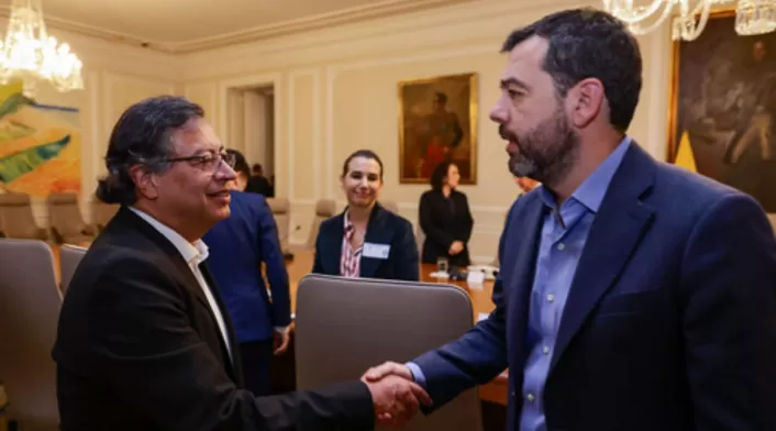 Presidente Gustavo Petro y alcalde Carlos Fernando Galán discrepan sobre cifra de homicidios en Bogotá. Galán defiende tasas bajas en la capital. Presidente Gustavo Petro y alcalde Carlos Fernando Galán discrepan sobre cifra de homicidios en Bogotá. Galán defiende tasas bajas en la capital.