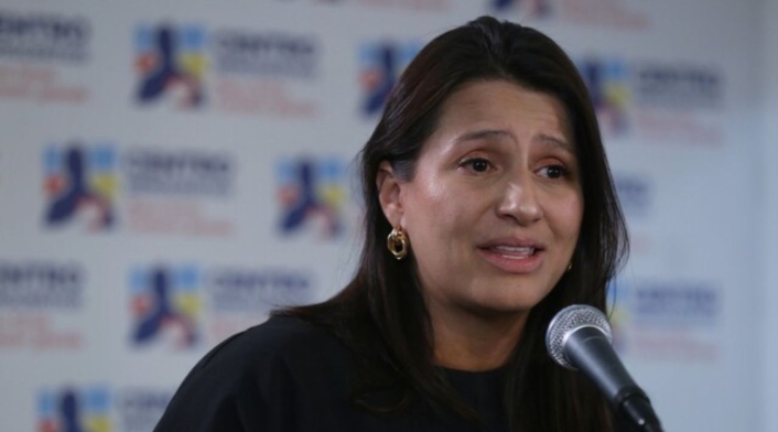 Paola Holguín Paola Holguín