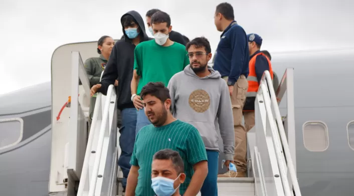 "Mi hijo de 17 años fue esposado": el relato de Carlos Gómez sobre su experiencia en la deportación desde EE. UU.