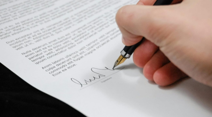 Documento Documento