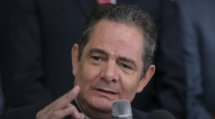 Germán Vargas Lleras denuncia robo en su casa Germán Vargas Lleras denuncia robo en su casa