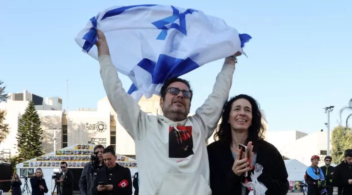 Israel celebra la liberación de rehenes Israel celebra la liberación de rehenes