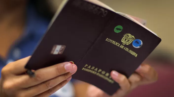 Control político a la canciller por expedición de pasaportes en Colombia. Control político a la canciller por expedición de pasaportes en Colombia.