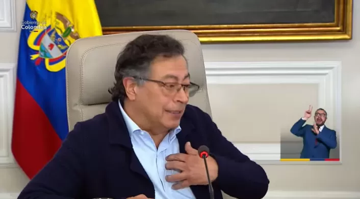 Gustavo Petro en el consejo de ministros