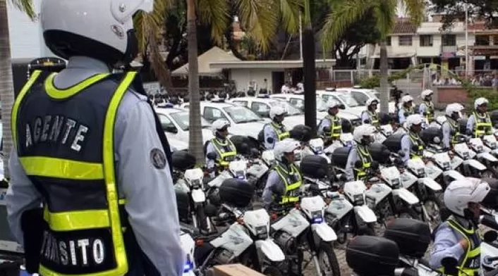 Agentes de tránsito en Cali