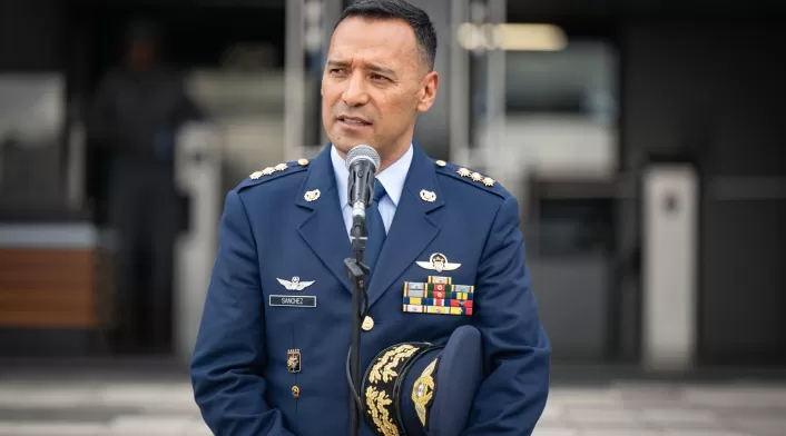 Ministro de Defensa denuncia secuestro de misión médica por disidencias de alias Iván Mordisco en La Plata, Huila. Llama a la comunidad a suministrar información clave para capturar a los responsables. Ministro de Defensa denuncia secuestro de misión médica por disidencias de alias Iván Mordisco en La Plata, Huila. Llama a la comunidad a suministrar información clave para capturar a los responsables.