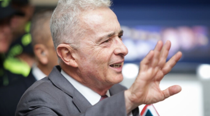 Álvaro Uribe Álvaro Uribe