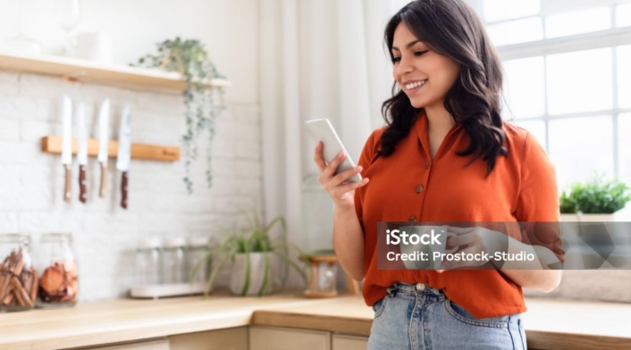 celular.jpg celular.jpg