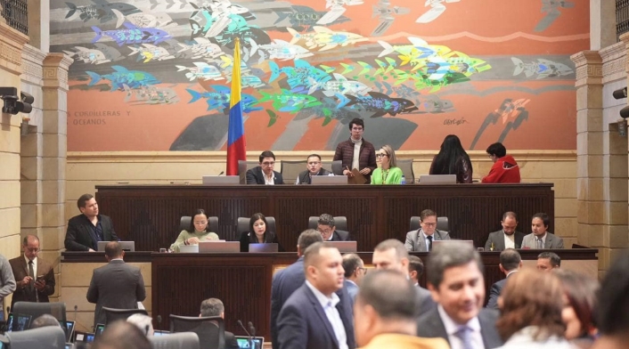 Denuncian falsificación en decretos de extras de la Cámara Denuncian falsificación en decretos de extras de la Cámara