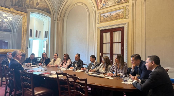 Congresistas en Estados Unidos con Mario Díaz-Balart