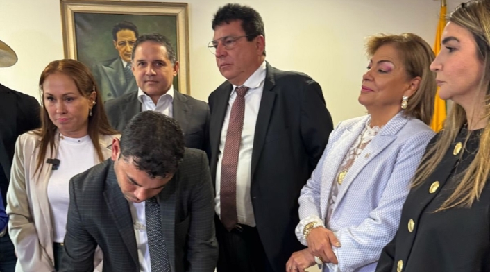 Hundimiento de reforma laboral costó el puesto a funcionario Hundimiento de reforma laboral costó el puesto a funcionario