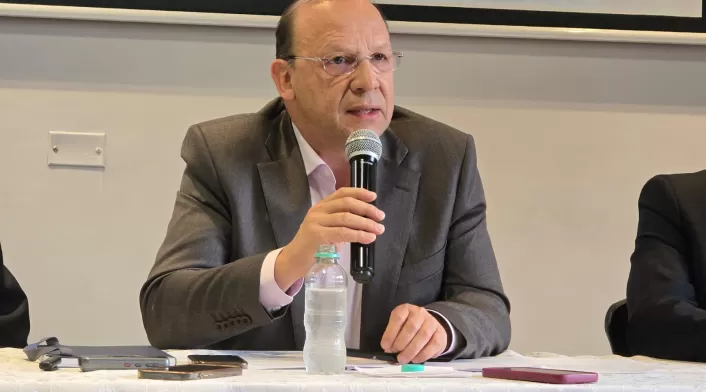 Ministro de Hacienda, Germán Ávila