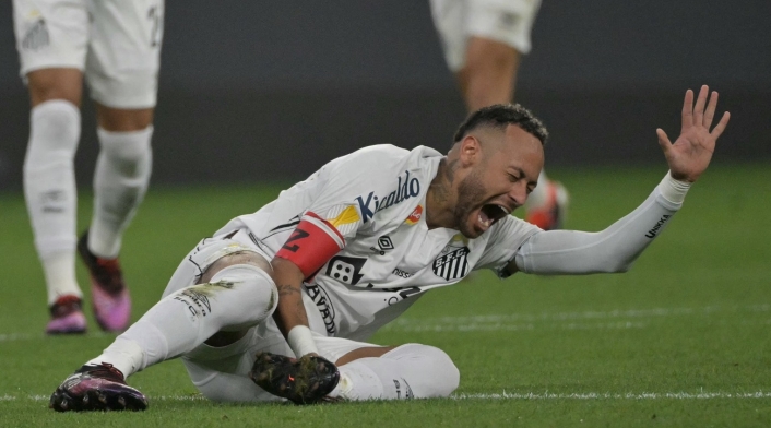 Neymar sería baja por lesión para partido Brasil-Colombia Neymar sería baja por lesión para partido Brasil-Colombia