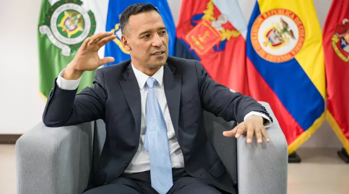 Pedro Sánchez; Ministro de Defensa
