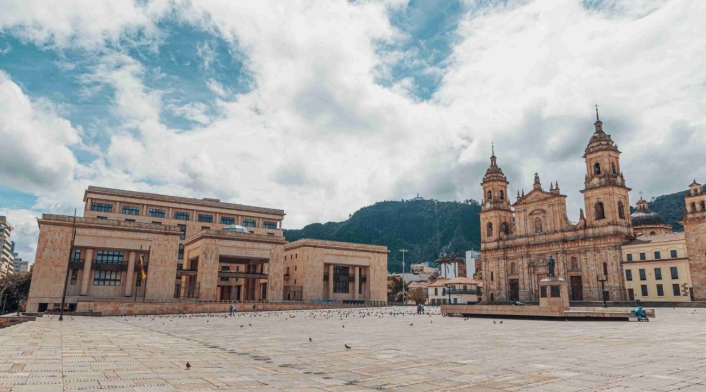 Plaza de Bolívar Plaza de Bolívar