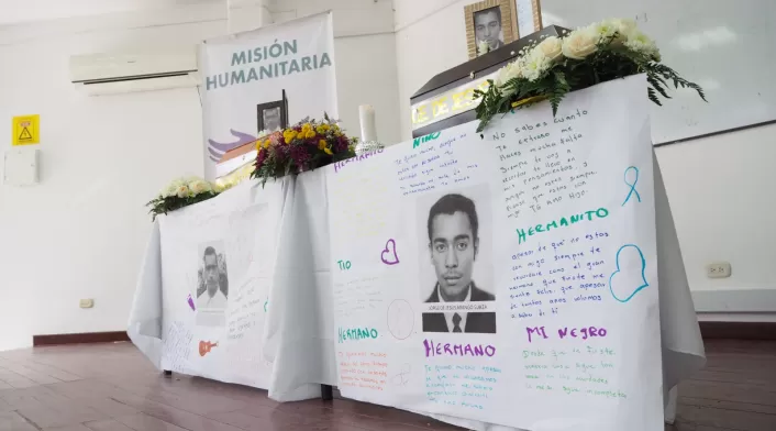 La JEP entrega cuerpos de padre e hijo a sus familiares desaparecidos hace 19 años.