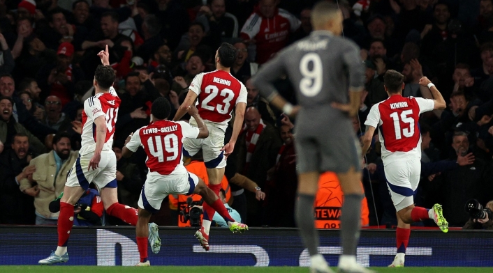 Arsenal le ganó 3-0 al Real Madrid en Champions League Arsenal le ganó 3-0 al Real Madrid en Champions League