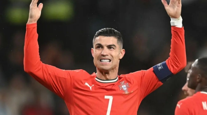 Cristiano Ronaldo Cristiano Ronaldo