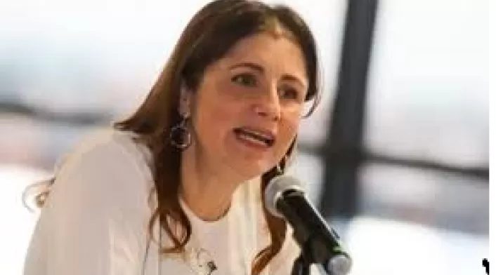 Defensora del Pueblo Iris Marín Ortiz
