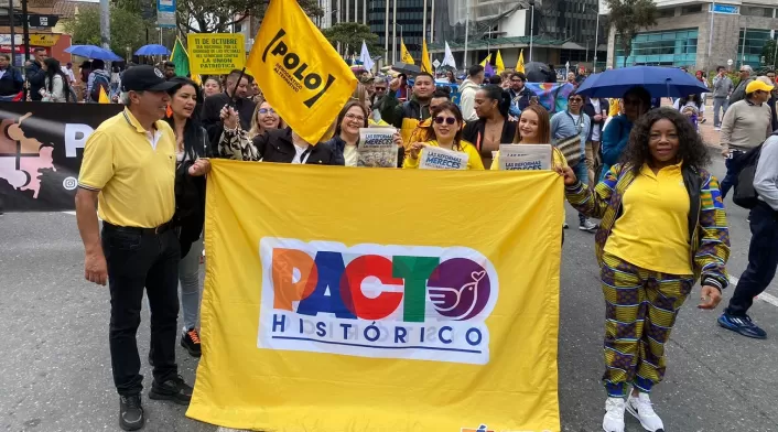 El Polo Democrático anuncia fusión con el Pacto Histórico El Polo Democrático anuncia fusión con el Pacto Histórico