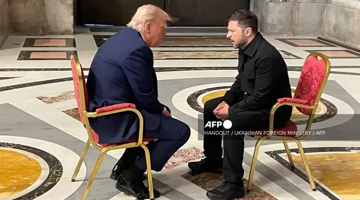Trump y Zelenki en reunión antes del funeral del papa Francisco
