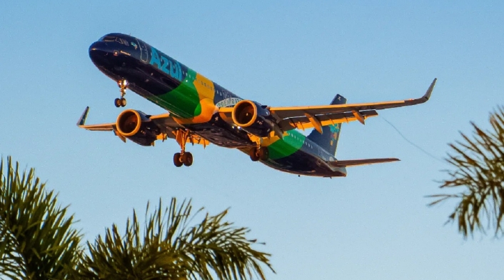 Aerolínea Azul anuncia reestructuración Aerolínea Azul anuncia reestructuración