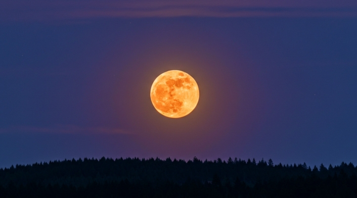 Luna llena de fresa Luna llena de fresa