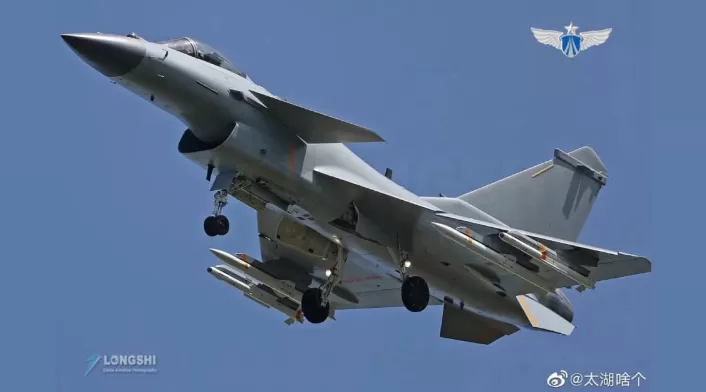 Avión Chengdu J-10CE Avión Chengdu J-10CE