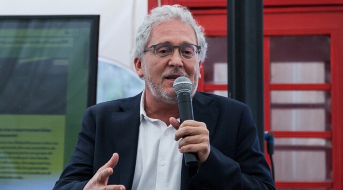 Héctor Abad Faciolince Héctor Abad Faciolince