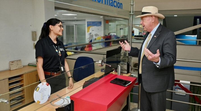 John McNamara, embajador de EE.UU. en Colombia John McNamara, embajador de EE.UU. en Colombia