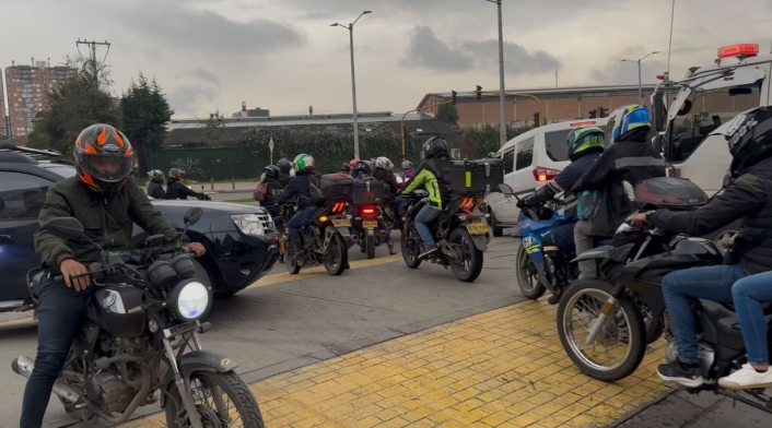 Habitantes de Villa Alsacia denuncian caos vial tras apertura de la avenida Guayacanes y piden reubicación urgente de semáforo