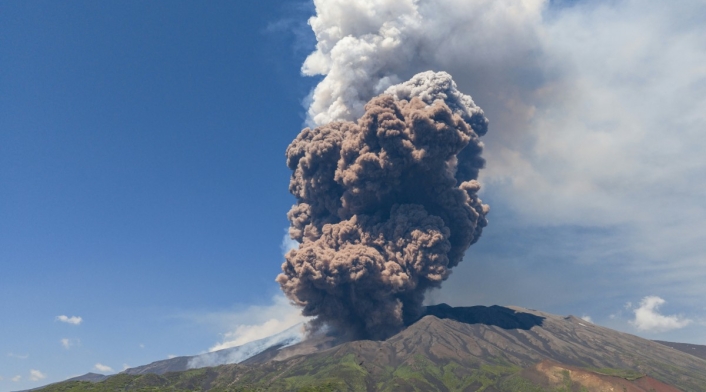 Eurupción Volcan Etna Eurupción Volcan Etna