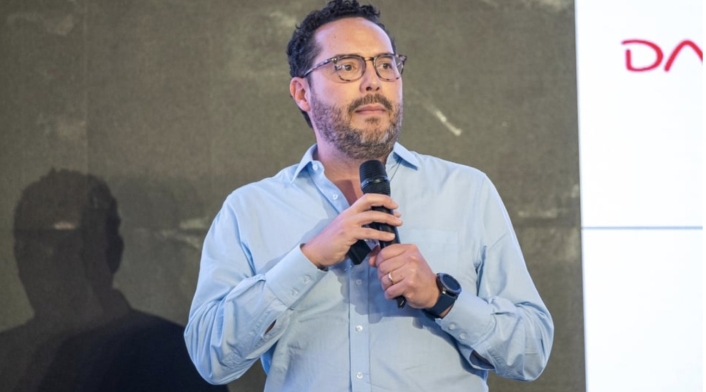 Andrés Mauricio Velasco Andrés Mauricio Velasco