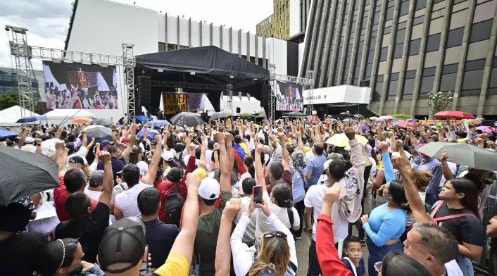 Antioqueños llegaron al centro de Medellín para participar en el evento del presidente Gustavo Petro Antioqueños llegaron al centro de Medellín para participar en el evento del presidente Gustavo Petro