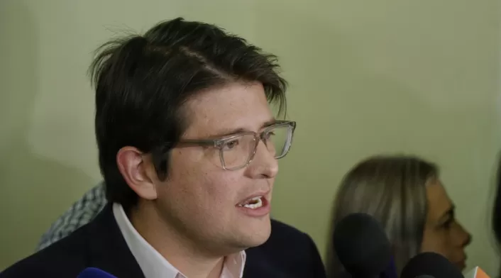 "Miguel Uribe estaba hablando de la importancia de que a Colombia vuelva la seguridad y lo que acaba ocurrir hoy es una fiel muestra de eso" "Miguel Uribe estaba hablando de la importancia de que a Colombia vuelva la seguridad y lo que acaba ocurrir hoy es una fiel muestra de eso"